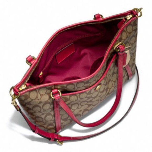 LOW START Coach Peyton Signature Monogram Pocket Tote - Picture 11 of 14